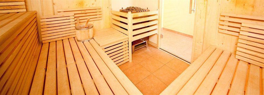 Jufa Hotel Бад-Аусзе Екстер'єр фото