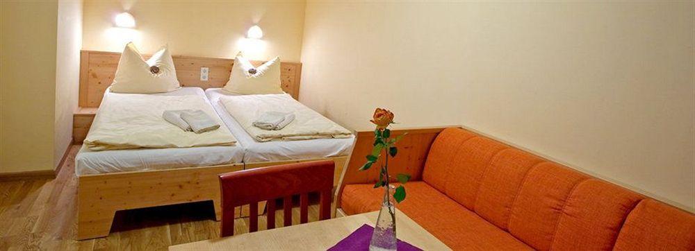Jufa Hotel Бад-Аусзе Екстер'єр фото
