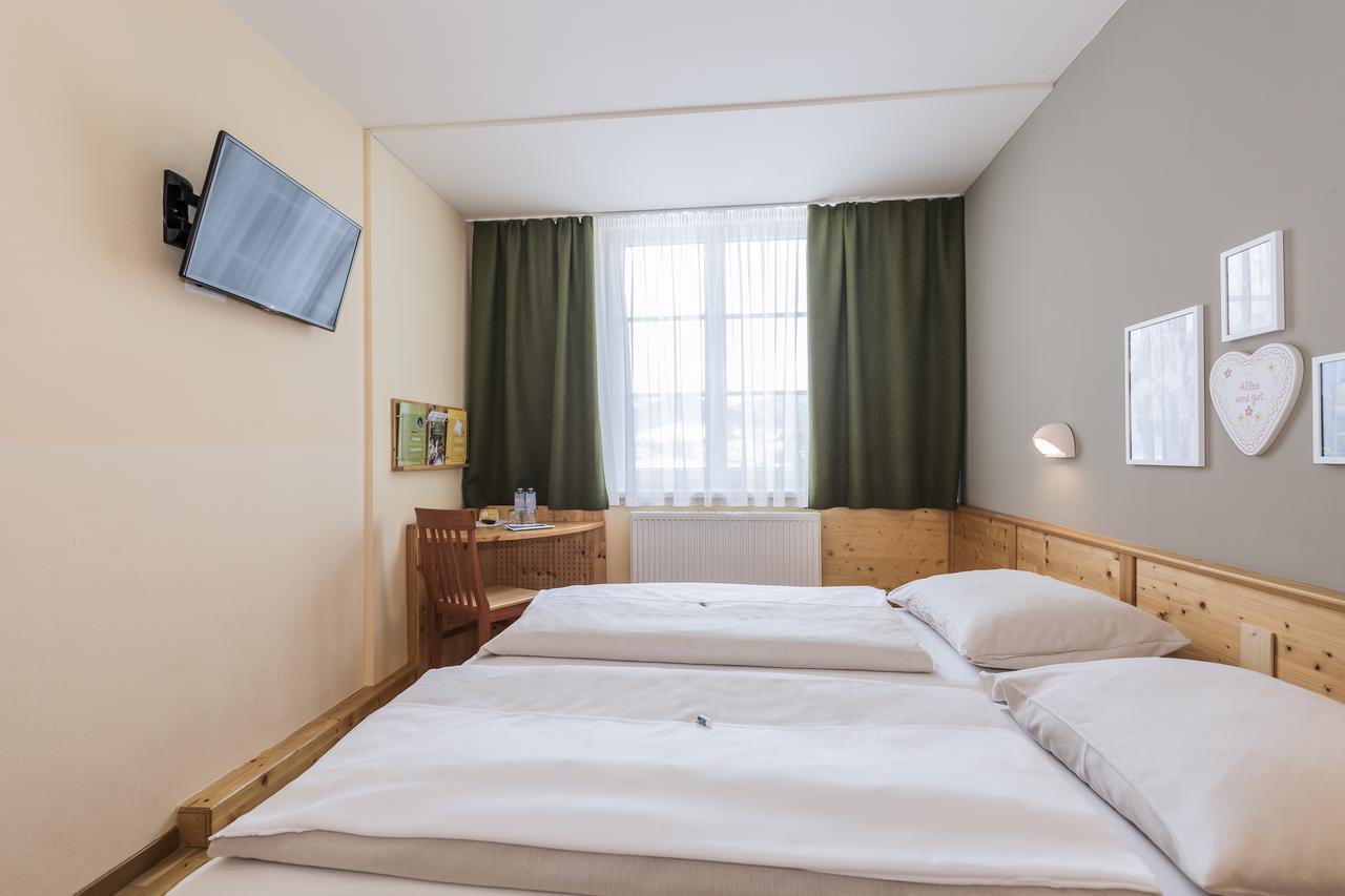 Jufa Hotel Бад-Аусзе Екстер'єр фото